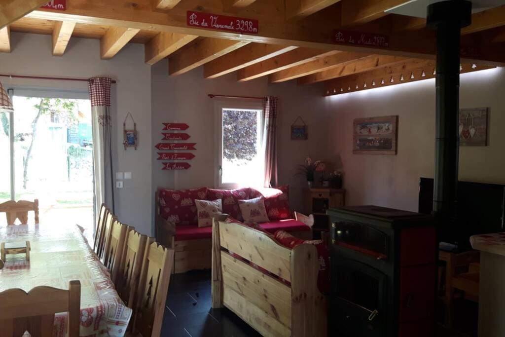 Chalet Toy Villa ลูซ-แซ็ง-โซเวอร์ ภายนอก รูปภาพ